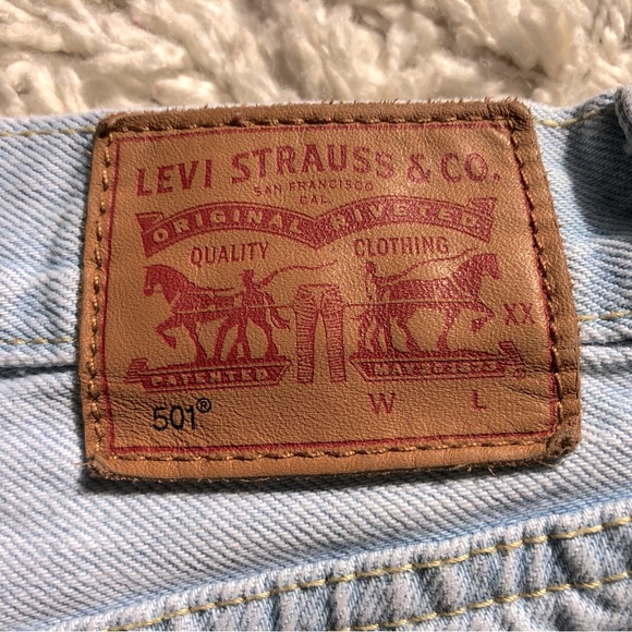 Levi’s 501 Cuffed Denim Shorts - Picture 6 of 6